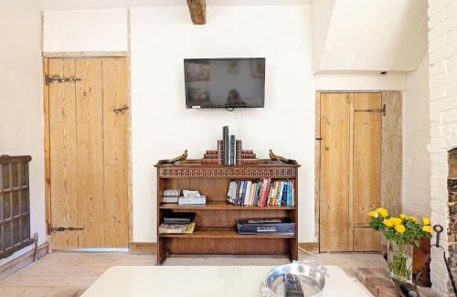 Chichester House | Truffle Cottage, Chichester