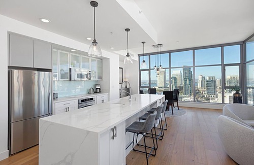 Gaslamp Quarter Condo | Truly Stunning 18th Floor 2BR/2BA W/Breathtaking Ocean Views!