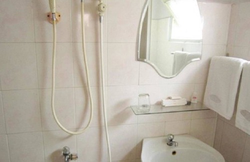 Chinatown Hotel | Trung Mai Hotel