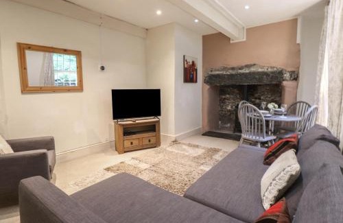 Beddgelert House | Tryfan Cottage