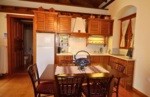 Tripi House | TrypiNest – Your Cozy Escape Near Mystras