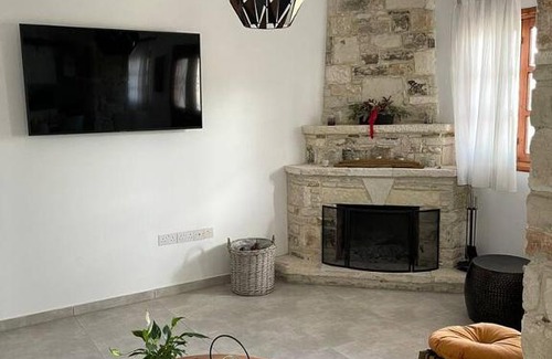 Lemona Apartment | Tsangarides Apartment with Mountain View in Lemona, Paphos