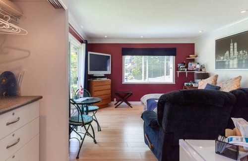 Delta Apartment | " TSAWWASSEN *5 STARS GOLF VIEW re-opens! « "