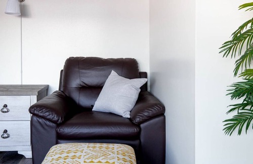 Alhambra Apartment | tsgv-alh1233-b-wos-es-1-1