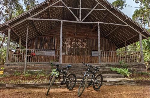 Analamanga Cabin | TSIAZOMPANIRY ISLAND LODGE