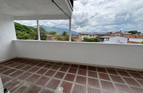 Roldanillo House | Tu habitación en el centro de Roldanillo