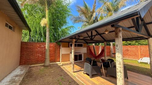 Villa Hernandarias House | Tu Refugio en Hernandarias con patio y quincho