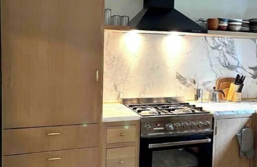 Montclair House | Tucked Away Family Friendly Home - Mins to Parks and Shops - Only 25 min to NYC