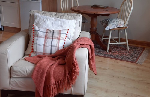 Temple Guiting Cottage | Tucked away in a quiet rural village with pub. Great walking and cycling country
