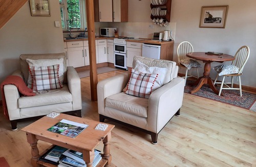 Temple Guiting Cottage | Tucked away in a quiet rural village with pub. Great walking and cycling country