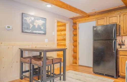 College House | Tucked Away Timber Lower Suite
