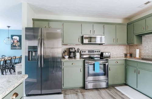 Nellysford House | Tucked Inn: Upper Unit - 151 Getaway/Wine + Brews