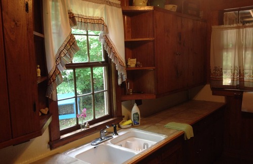 Fairview Cabin | Tucked off of a secluded back-road - a perfect place for a get-away.