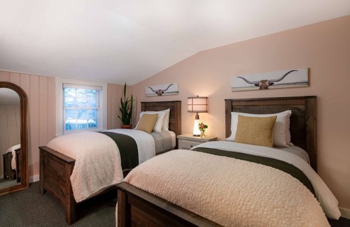 Waitsfield Hotel | Tucker Hill Lodge