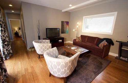 Walla Walla House | Tucker House: Luxury Suite with Pool, Walk to Parks, Downtown & Whitman College.