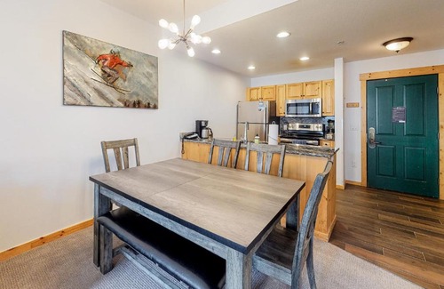 Copper Mountain Village Apartment | Tucker Mountain Lodge 307a