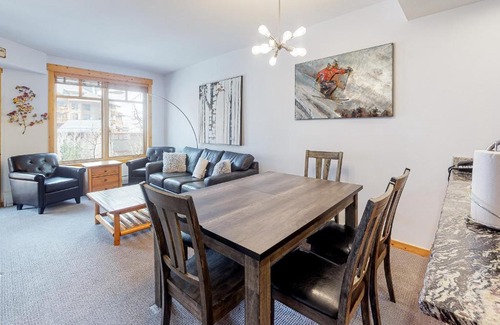 Copper Mountain Village Apartment | Tucker Mountain Lodge 307a