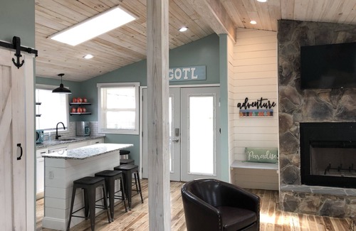 Geneva-on-the-Lake Cottage | Tucker’s Beach Glass Cottage