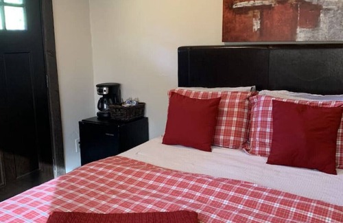 Paonia Other | Tuckers Tack Room Private Bedroom and Bathroom