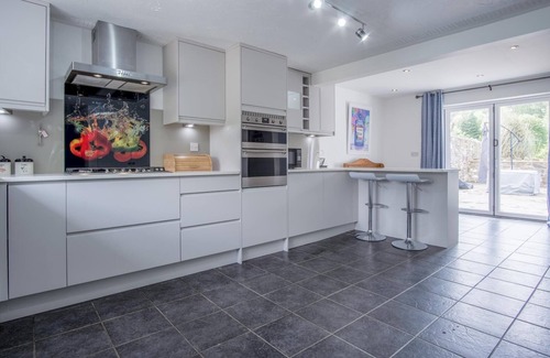 Narberth House | Tucking Mill - 3 Bedroom Holiday Home - Stepaside