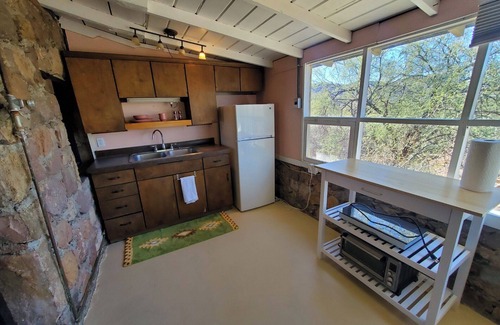 Colonial Trails Apartment | Tucson Desert Deer Trail Cabin Spacious 2B with Amazing Mountain View