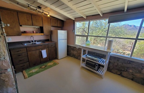 Colonial Trails Apartment | Tucson Desert Deer Trail Cabin Spacious 2B with Amazing Mountain View