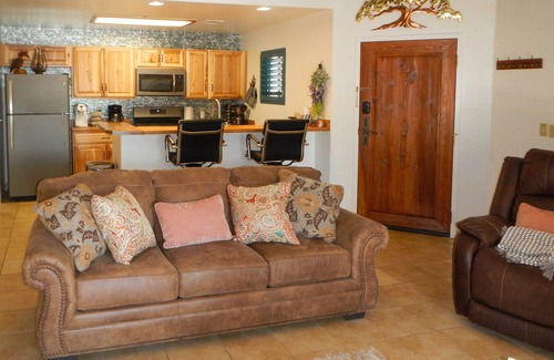 Starr Pass House | Tucson Home w/BBQ & Patio, 5 Mi to ‘A’ Mountain!