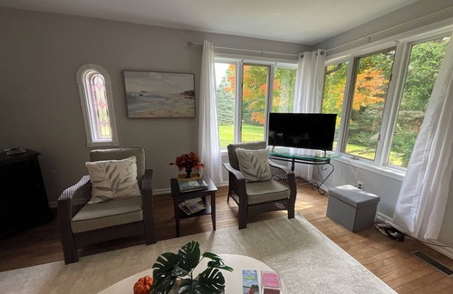 Scugog House | Tudor Pines Bed & Breakfast (plus event/film/wedding venue)