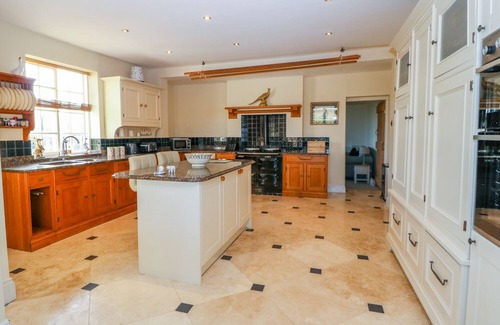 Scawton Cottage | TUFT HOUSE, family friendly, luxury holiday cottage in Hovingham