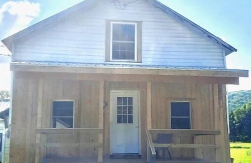 Turin House | Tug hill house. 1 mile from snow ridge!