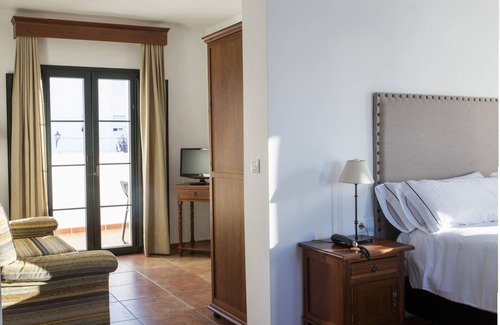 Olvera Hotel | TUGASA Sierra Y Cal