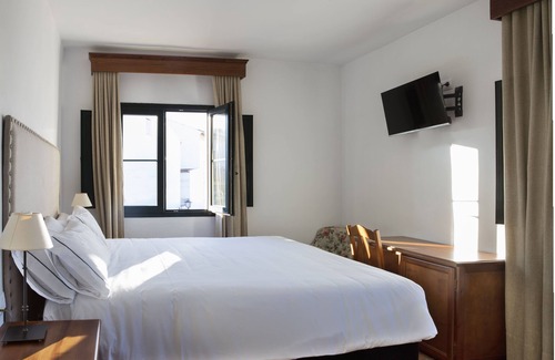 Olvera Hotel | TUGASA Sierra Y Cal