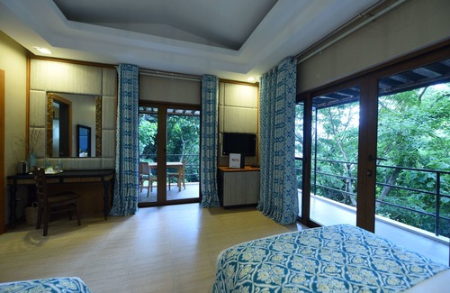 Caramoan Resort | Tugawe Cove Resort