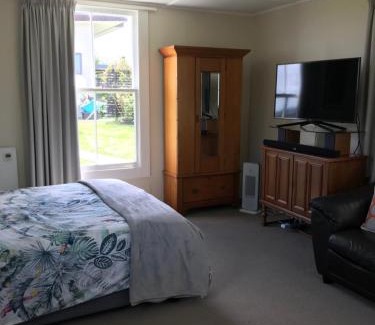 Wellsford Apartment | Tui Cottage