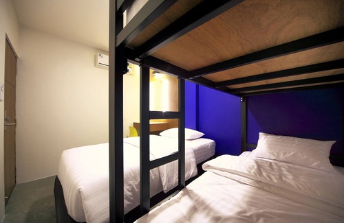 Bang Yi Khan Hotel | Tuk Tuk Hostel