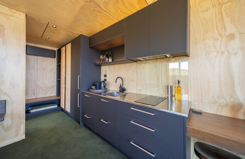 Te Anau Cabin | Tukare Lookout
