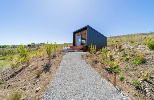 Te Anau Cabin | Tukare Lookout