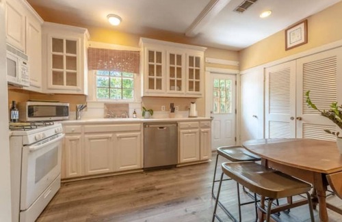 Highlands - Perkins Cottage | Tulane Street Cottage