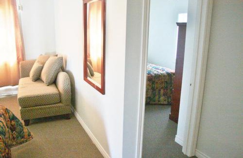 Woodstock Hotel | Tulip Motel