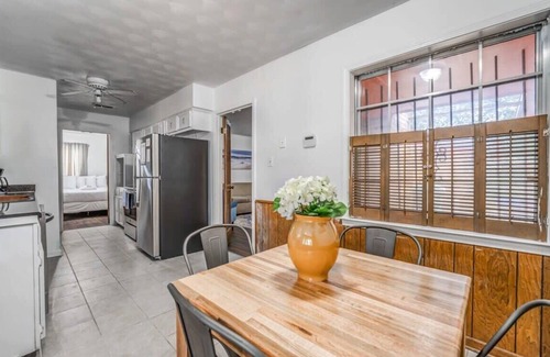 Memphis House | Tulip Tree Cottage