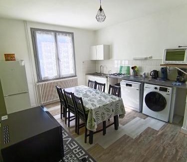 Orcival Apartment | Tulipe, appartement 5 personnes, entre Sancy et Volcans d'Auvergne