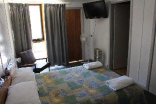 Tullah Hotel | Tullah Lakeside Lodge