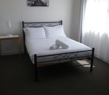 Tullah Hotel | Tullah Tavern