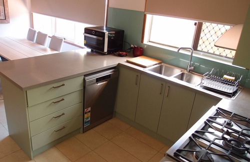 Tullamarine House | TullamarineCorporateShareHouse-5mins from everything