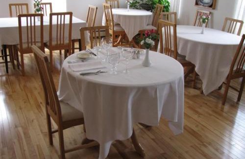 Inverness County Hotel | Tulloch Inn & Gifts