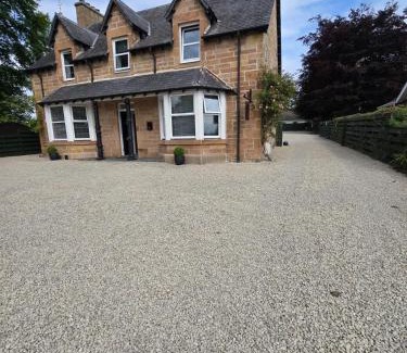Cromarty Firth House | Tullochard Guest House