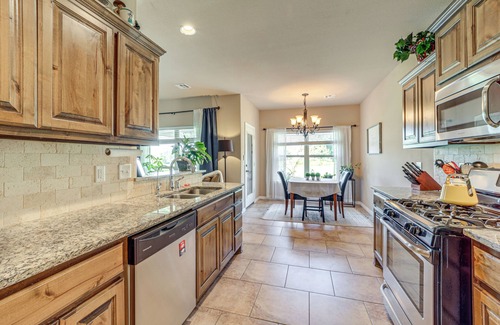 Verdigris House | Tulsa Area Retreat w/Trail Access + Private Patio