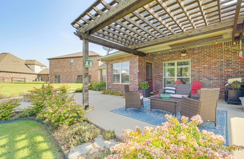 Verdigris House | Tulsa Area Retreat w/Trail Access + Private Patio