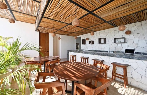 La Veleta Apartment | Tulum's new stylish King suite near the beach, Gym, Pool, laundryFast WiFi