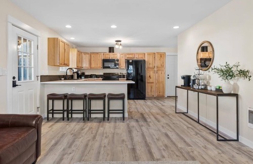 Bend House | Tumalo Ranch Retreat, 3 Acres, Hot Tub, Swimming Pond, Games, Pet-Friendly!
